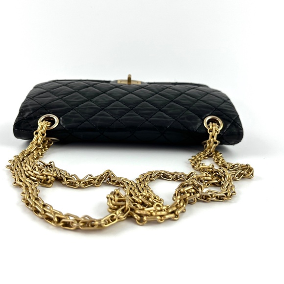 Authentic CHANEL Black 225 2005 Reissue 2.55 Leather Crossbody Bag - Picture 7 of 14